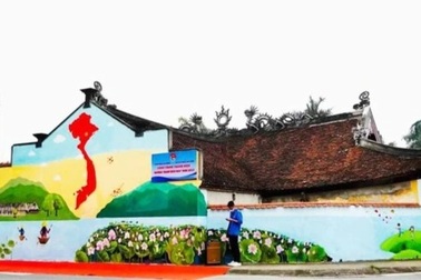 Khẩn trương xóa "bích họa" xâm hại di tích quốc gia ở Hải Dương