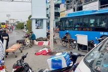 Nghi can sát hại tài xế GrabCar ở cổng Bến xe An Sương ra đầu thú