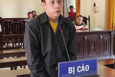 Người chết, người bị thương, kẻ vào tù vì điếu thuốc lá điện tử