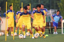 Đội tuyển Việt Nam đấu tập nội bộ hai trận với U22 Việt Nam