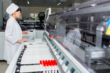 Bệnh viện công đầu tiên có phòng xét nghiệm chuẩn Quốc tế