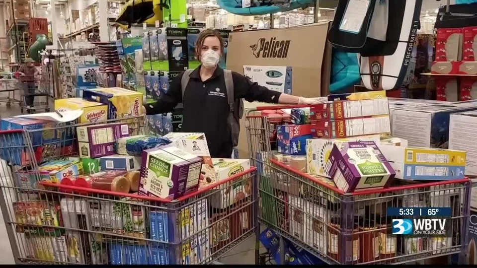 Bệnh viện Mỹ mở quầy thực phẩm miễn phí cho bệnh nhân ung thư - 2