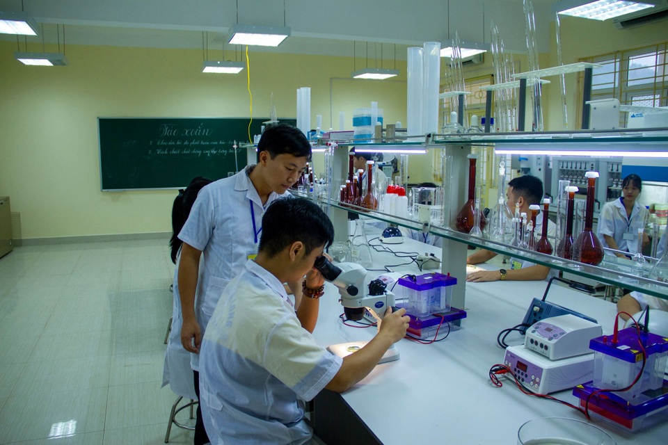 Cần ban hành các chính sách hỗ trợ trẻ em có hoàn cảnh đặc biệt, học nghề - 2 Cần ban hành các chính sách hỗ trợ trẻ em có hoàn cảnh đặc biệt, học nghề - 2