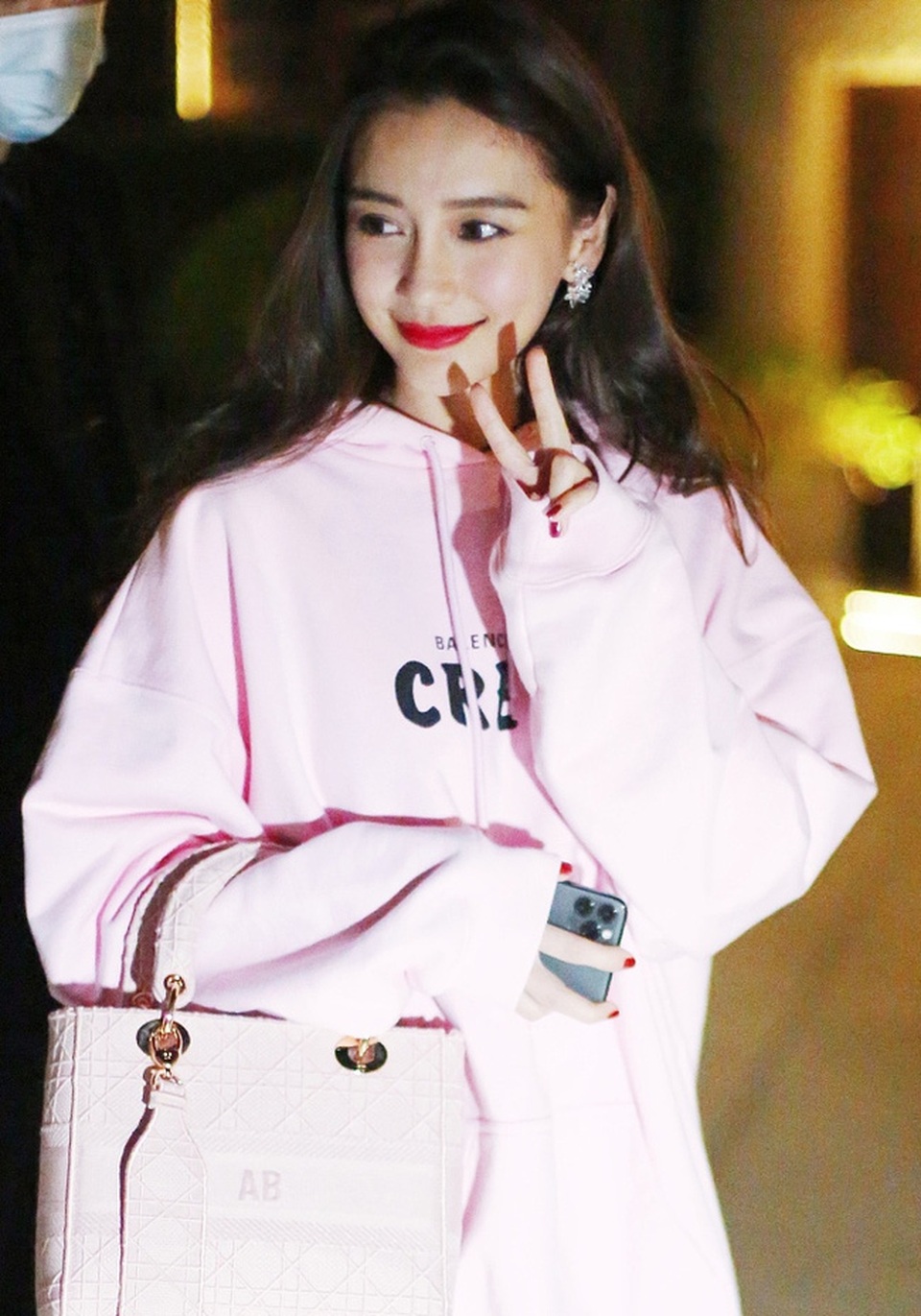 Vợ chồng Angelababy và Huỳnh Hiểu Minh diện đồ đôi - 9 Vợ chồng Angelababy và Huỳnh Hiểu Minh diện đồ đôi - 9