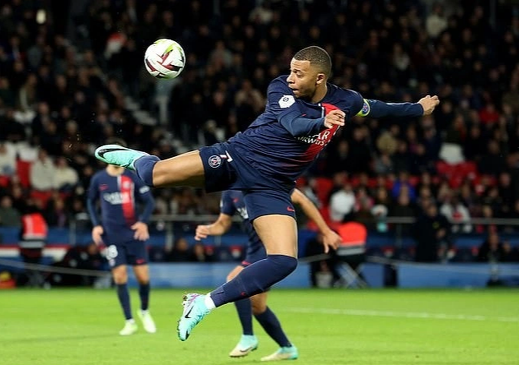 Ngôi sao Hàn Quốc ghi bàn, PSG trở lại ngôi đầu Ligue 1 - 2 Ngôi sao Hàn Quốc ghi bàn, PSG trở lại ngôi đầu Ligue 1 - 2