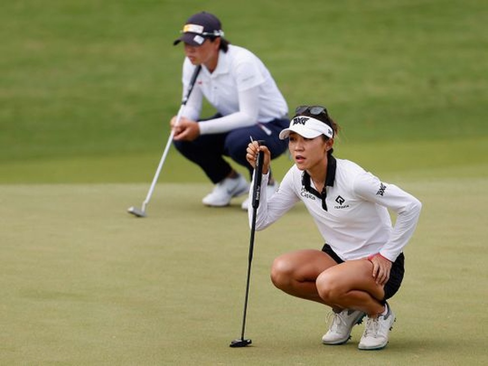 Cuộc đua ngôi đầu của hai golf thủ xinh đẹp tại US Womens Open - 2 Cuộc đua ngôi đầu của hai golf thủ xinh đẹp tại US Womens Open - 2