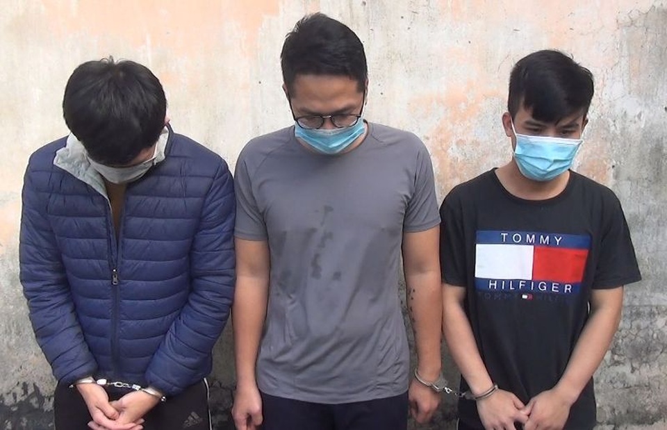 Triệt phá đường dây lừa đảo qua mạng xã hội, chiếm đoạt hàng tỷ đồng - 1 Triệt phá đường dây lừa đảo qua mạng xã hội, chiếm đoạt hàng tỷ đồng - 1