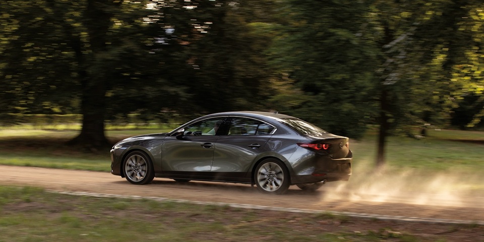 Mazda3 2020: Nét quyến rũ của mùa thu Nhật Bản - 4 Mazda3 2020: Nét quyến rũ của mùa thu Nhật Bản - 4