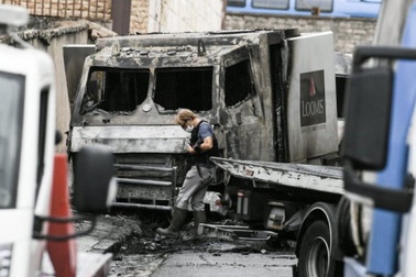 Cướp tấn công xe bọc thép chở tiền, cuỗm 15 triệu USD