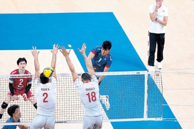 Đại diện Đông Nam Á thua đậm ở trận khai mạc giải bóng chuyền nam thế giới