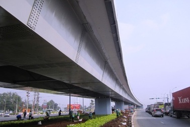 Ưu tiên vốn cho cầu vượt bằng thép