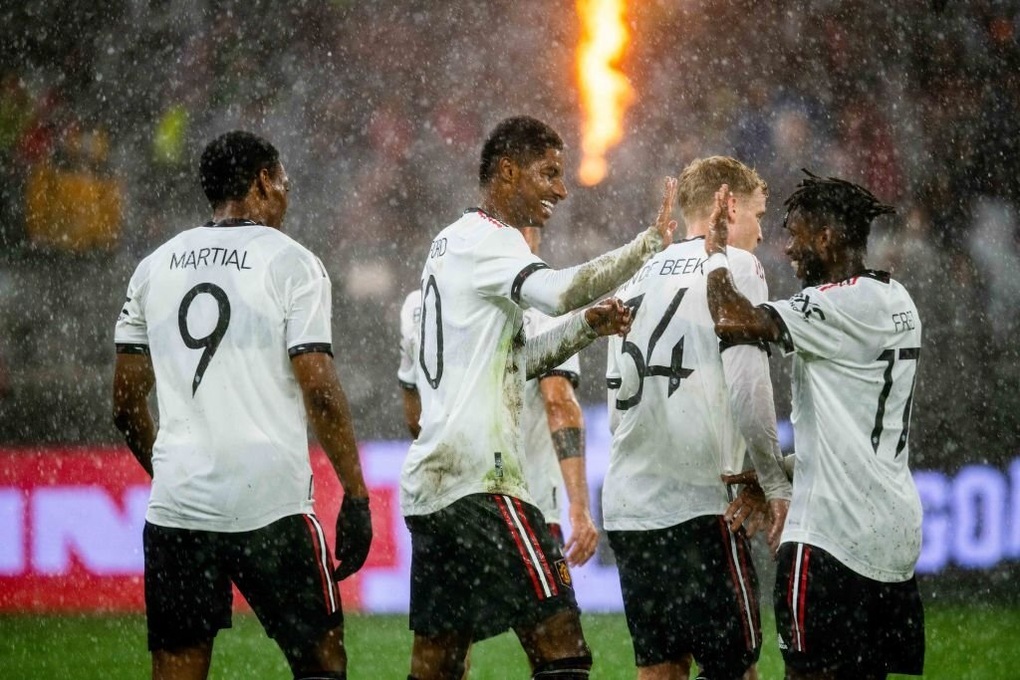 Man Utd tuột chiến thắng trước Aston Villa ở phút bù giờ - 8 Man Utd tuột chiến thắng trước Aston Villa ở phút bù giờ - 8
