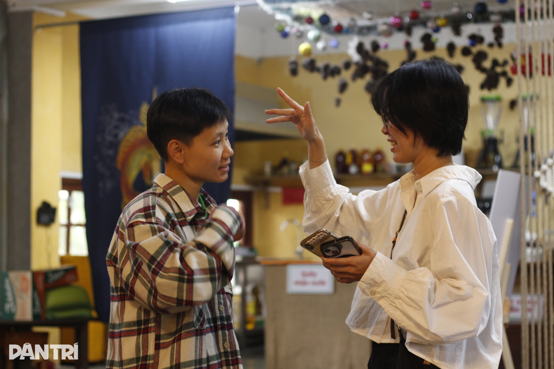 Hành trình lặng thầm của cô giáo 9x bên những học trò câm điếc - 3