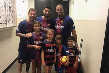 Tay golf huyền thoại Tiger Woods vui mừng khi được gặp Messi