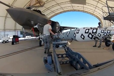 Tên lửa dành cho F-35 tung hoành trên Biển Đông