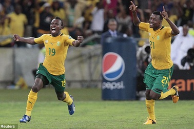 Nam Phi hòa kịch tính Morocco, Cape Verde hạ gục Angola