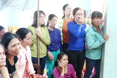 Vụ 6 học sinh đuối nước: “Mẹ mua cặp mới, ai dùng con ơi!”