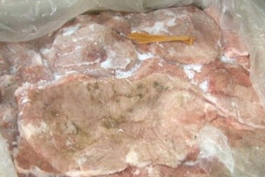 Liên tiếp thu giữ hơn 3 tấn nầm và lòng lợn bốc mùi hôi thối