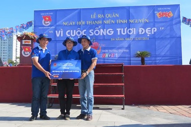 Sơn Spec cùng Quyền Linh làm đẹp môi trường Đà Nẵng