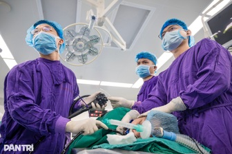 Xem bác sĩ thâm nhập dạ dày truy vết ung thư