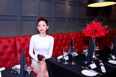 Tóc Tiên khẳng định dấu ấn thời trang đầy cá tính