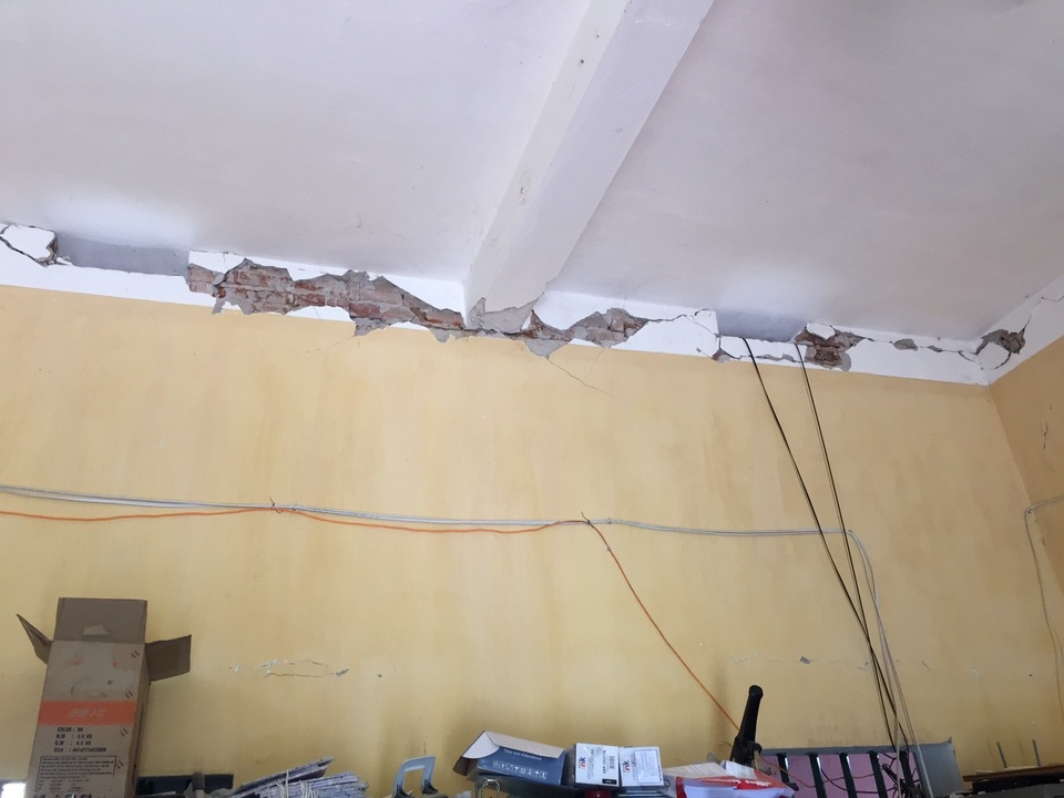 Trận động đất khiến Hà Nội rung lắc: Hàng trăm ngôi nhà nứt toác ở Sơn La - 7 Trận động đất khiến Hà Nội rung lắc: Hàng trăm ngôi nhà nứt toác ở Sơn La - 7