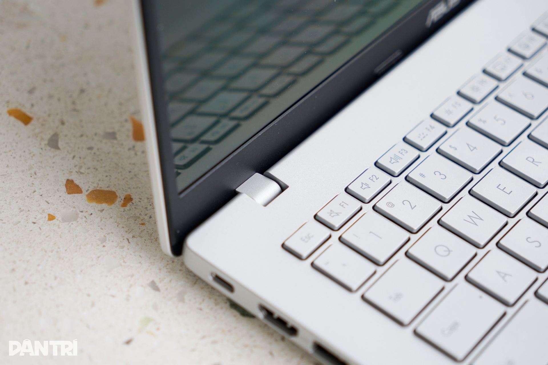 Đánh giá Asus Vivobook S14: Hiệu năng mạnh, pin tốt, màn hình cần cải thiện - 5