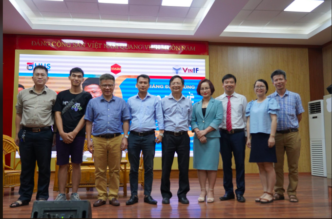 GS. Ngô Bảo Châu: Shock khi nhận bảng lương đầu tiên, không đủ tiền mua chiếc vé máy bay về Việt Nam - Ảnh 4.