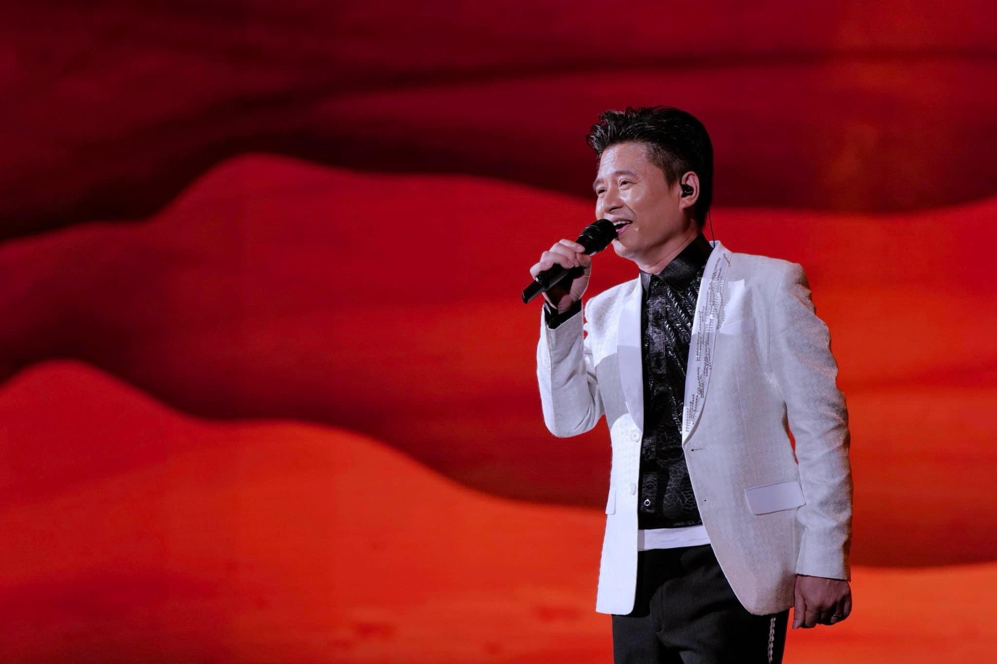 थू हुएन - तान मिन्ह: एक दुर्लभ जोड़ी, जिन्होंने 20 साल तक बिना किसी विवाद के पीपुल्स आर्टिस्ट का खिताब हासिल किया - 2 Thu Huyền - Tấn Minh: Cặp vợ chồng hiếm cùng nhận NSND, 20 năm chưa cãi vã - 2