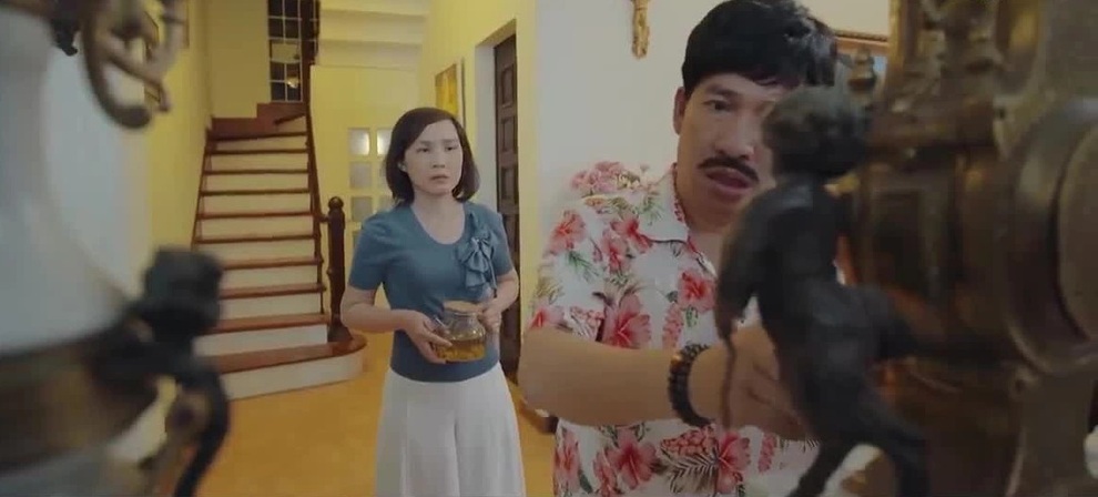 Sao Việt vạ miệng, gặp sự cố trang phục nhớ đời mùa dịch - 7 Sao Việt vạ miệng, gặp sự cố trang phục nhớ đời mùa dịch - 7