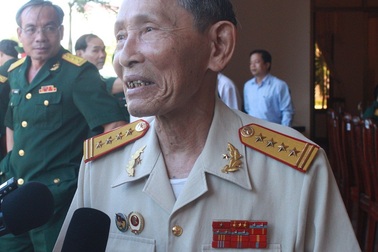 “Tại đồi A1, cách mỗi bước chân là một đồng đội ngã xuống”