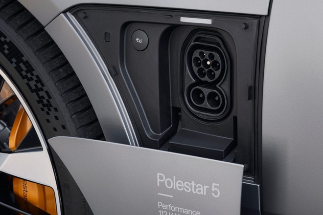 Xe điện Polestar 5 không có kính hậu, mạnh 872 mã lực, đấu Porsche Taycan - 4 Xe điện Polestar 5 không có kính hậu, mạnh 872 mã lực, đấu Porsche Taycan - 4