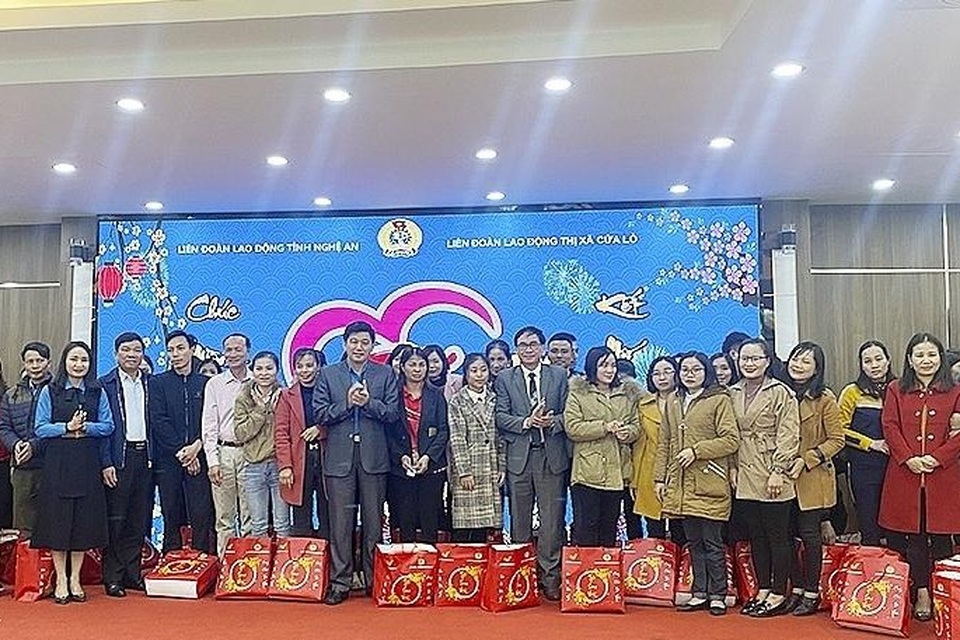 Tết sum vầy đến với người lao động khó khăn ở Nghệ An - 3 Tết sum vầy đến với người lao động khó khăn ở Nghệ An - 3
