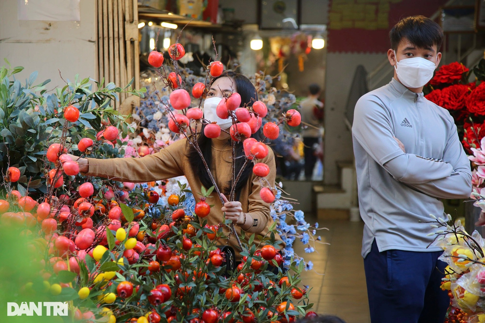 Chợ hoa Hàng Lược mang không khí Tết đặc trưng đất Hà Thành - 10 Chợ hoa Hàng Lược mang không khí Tết đặc trưng đất Hà Thành - 10