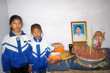 Bức thư đẫm nước mắt của 2 chị em mồ côi