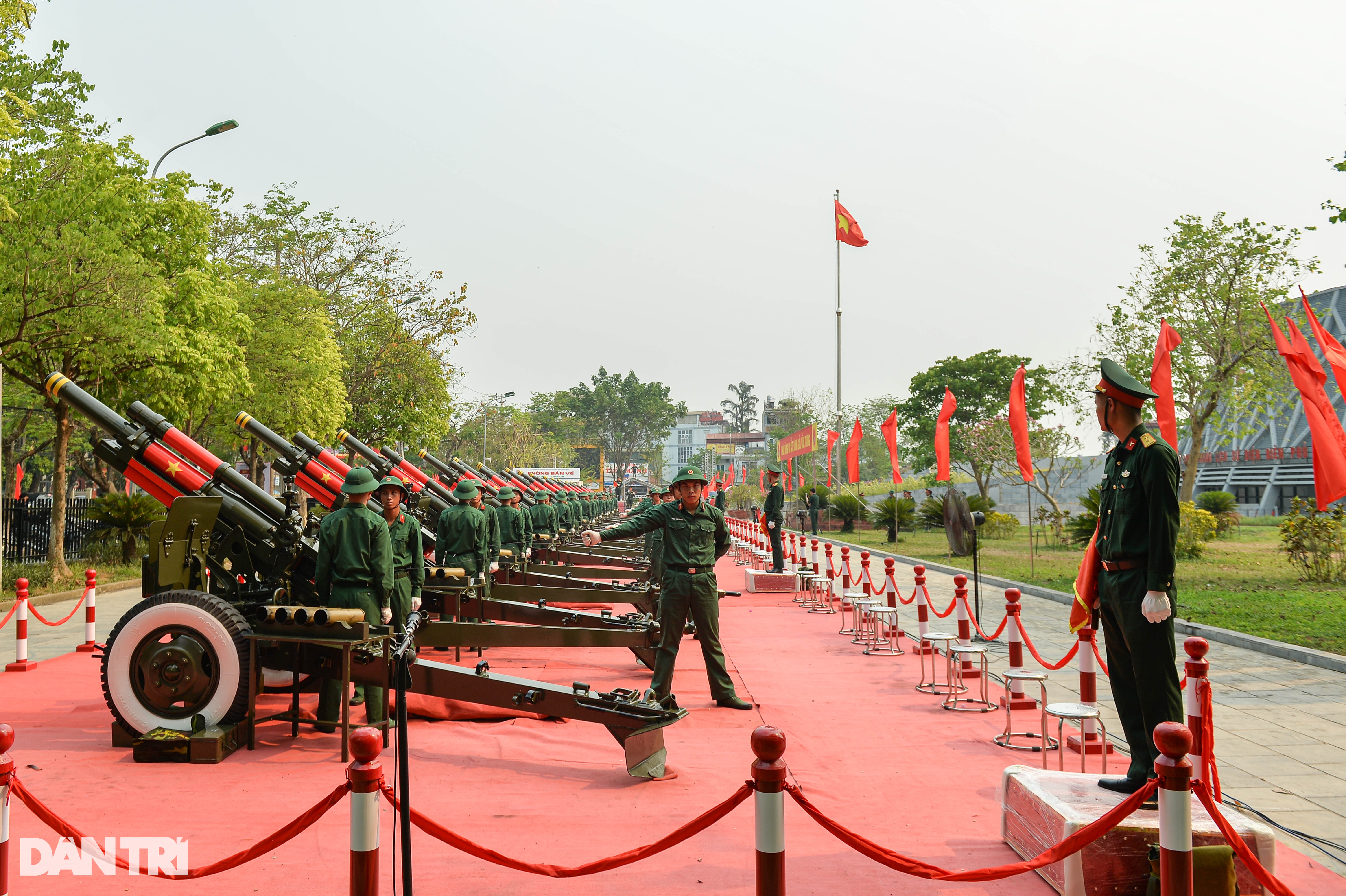 Dàn đại pháo phục vụ lễ kỷ niệm 70 năm Chiến thắng Điện Biên Phủ - 1