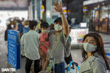Hạn chế người nhà đưa đón ở Tân Sơn Nhất dịp lễ, Tết sắp tới