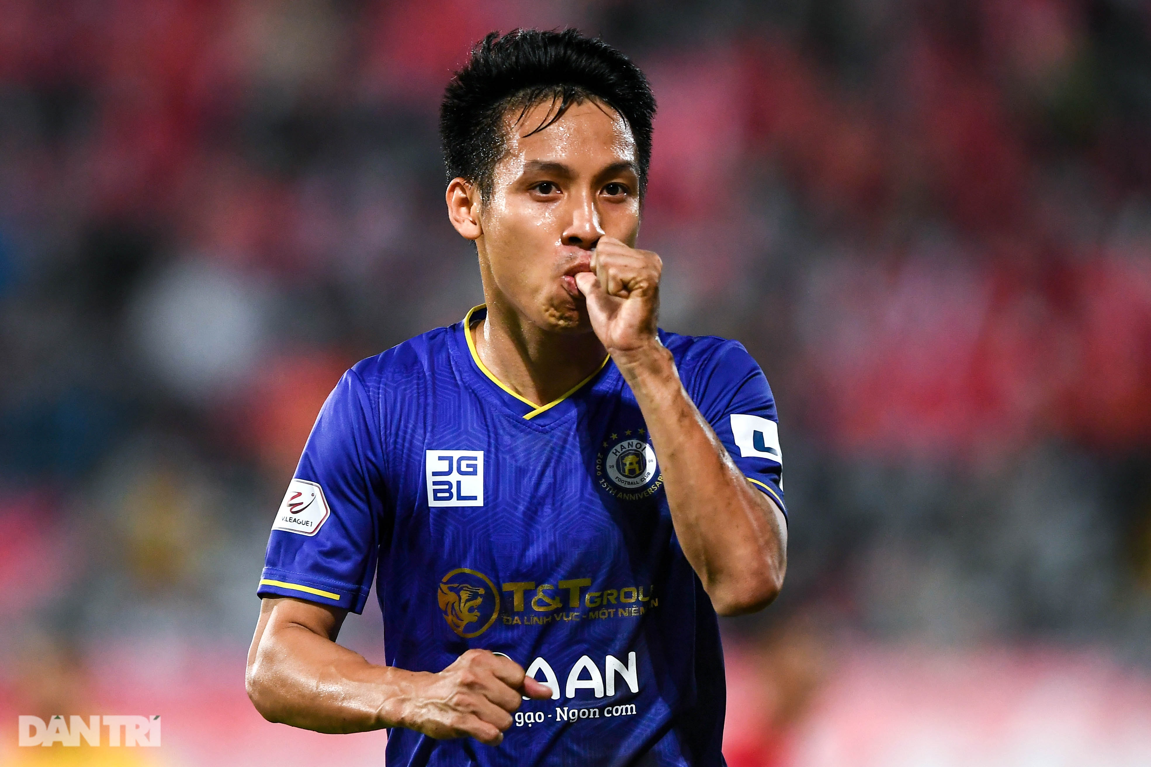 Người hùng Tấn Trường giúp CLB Hà Nội có 3 điểm đầu tiên ở V-League - 13 Người hùng Tấn Trường giúp CLB Hà Nội có 3 điểm đầu tiên ở V-League - 13