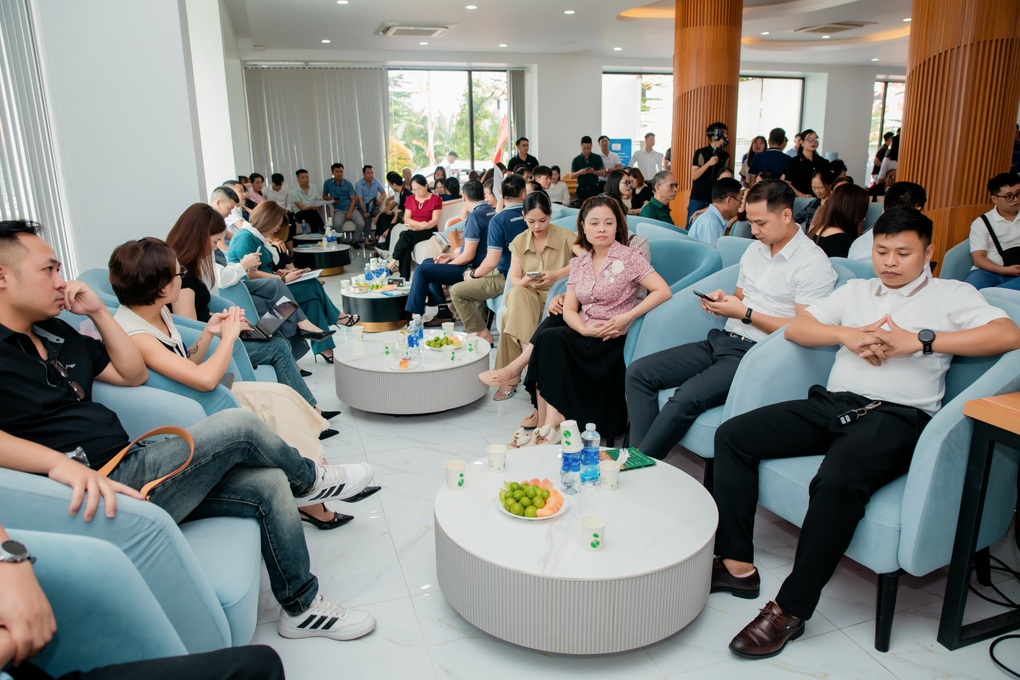 Chủ đầu tư Cẩm Khê Central Park trao sổ đỏ đợt 5 - 1 Chủ đầu tư Cẩm Khê Central Park trao sổ đỏ đợt 5 - 1