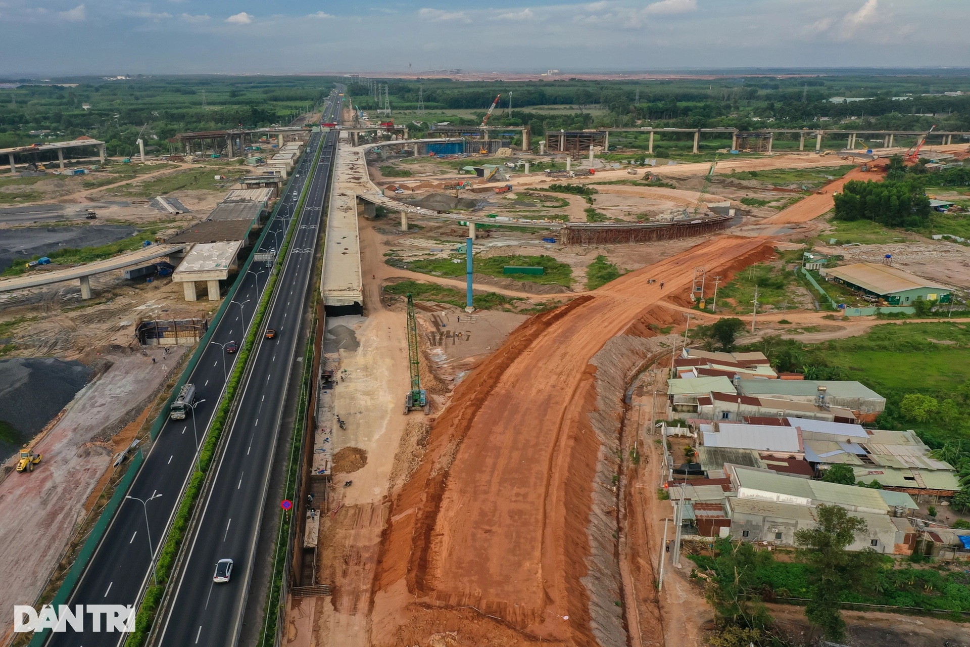Cao tốc Biên Hòa - Vũng Tàu đoạn qua tỉnh Đồng Nai tăng tốc thi công - 9 Cao tốc Biên Hòa - Vũng Tàu đoạn qua tỉnh Đồng Nai tăng tốc thi công - 9