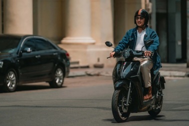 Cuộc đua quãng đường 200km một lần sạc của xe máy điện Việt