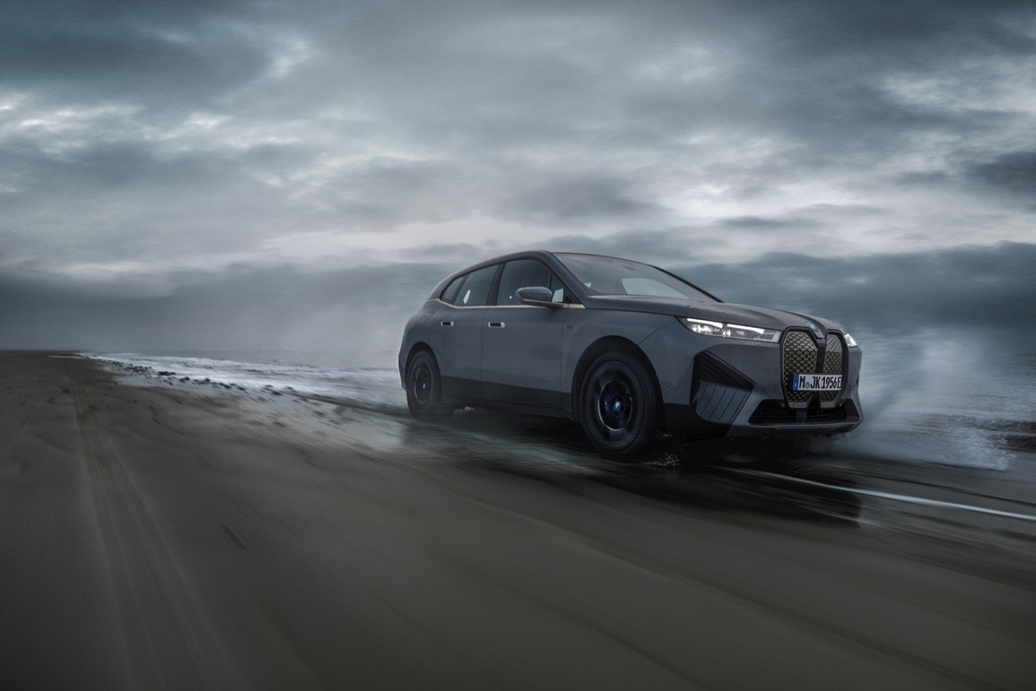 CES 2022: Xe điện hiệu suất cao BMW iX M60 trình làng - 2 CES 2022: Xe điện hiệu suất cao BMW iX M60 trình làng - 2