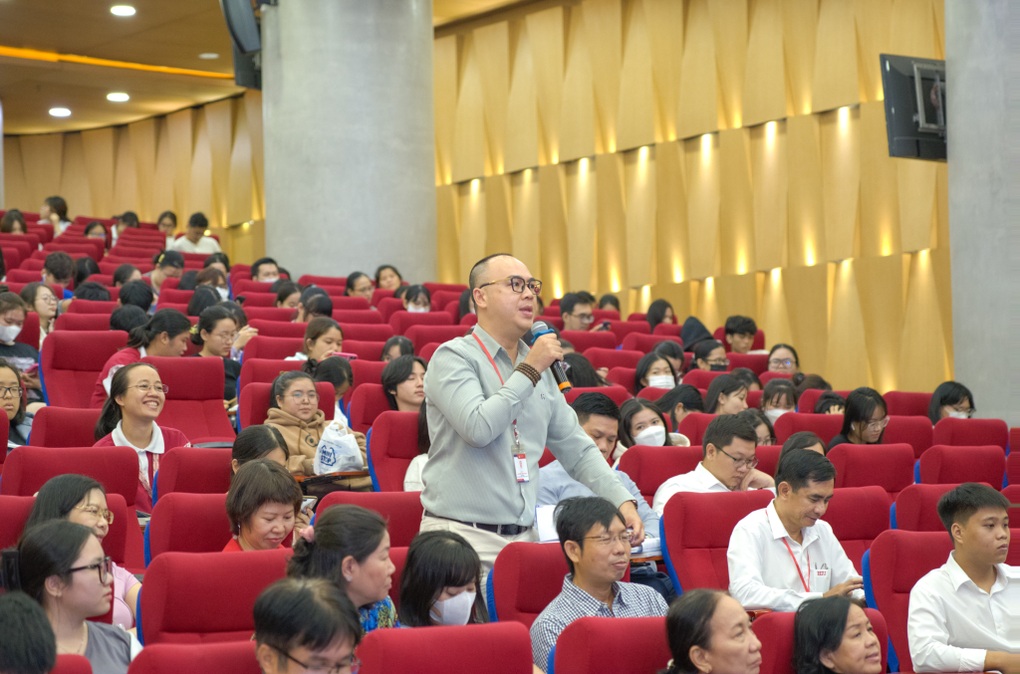HIU tổ chức hội thảo khoa học: Những vấn đề mới trong giáo dục đại học 4.0 - 3 HIU tổ chức hội thảo khoa học: Những vấn đề mới trong giáo dục đại học 4.0 - 3