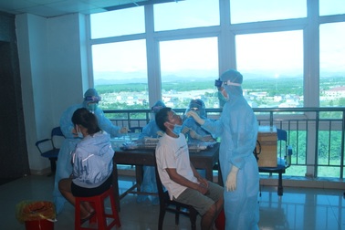 Quảng Trị:  Con trai tử vong vì Covid-19, mẹ nhiễm SARS-CoV-2