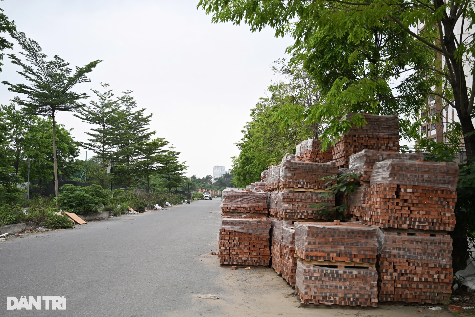 Hàng loạt tuyến đường cụt gây lãng phí ở Hà Nội - 5 Hàng loạt tuyến đường cụt gây lãng phí ở Hà Nội - 5