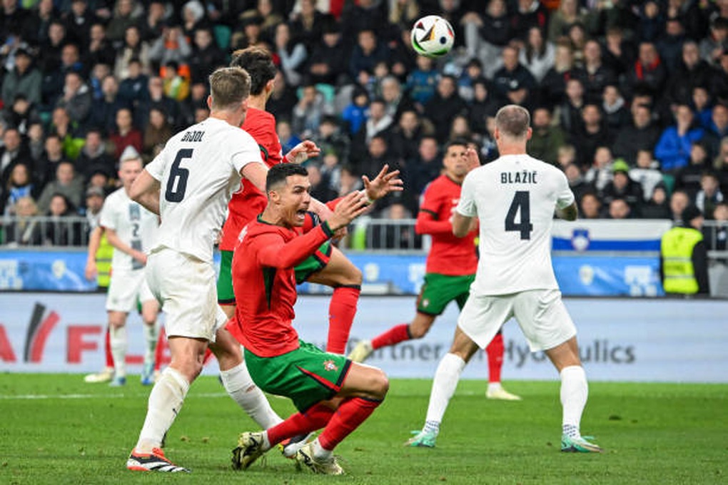 Nhận định Bồ Đào Nha - Slovenia (02h00 ngày 2/7): CR7 không được sốt ruột - 2 Nhận định Bồ Đào Nha - Slovenia (02h00 ngày 2/7): CR7 không được sốt ruột - 2