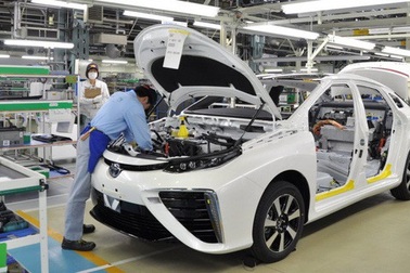 Ô tô lắp ráp tăng đột biến, VAMA vẫn kêu khó đáp ứng yêu cầu Nghị định 116