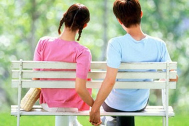 Thuê người yêu đi chơi Valentine, bị đánh ghen tơi tả