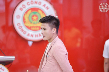 Tiền vệ Nguyễn Quang Hải ra mắt CLB Công An Hà Nội