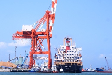 Vụ bán cảng Quy Nhơn cho tư nhân: Bộ Giao thông hủy 2 văn bản